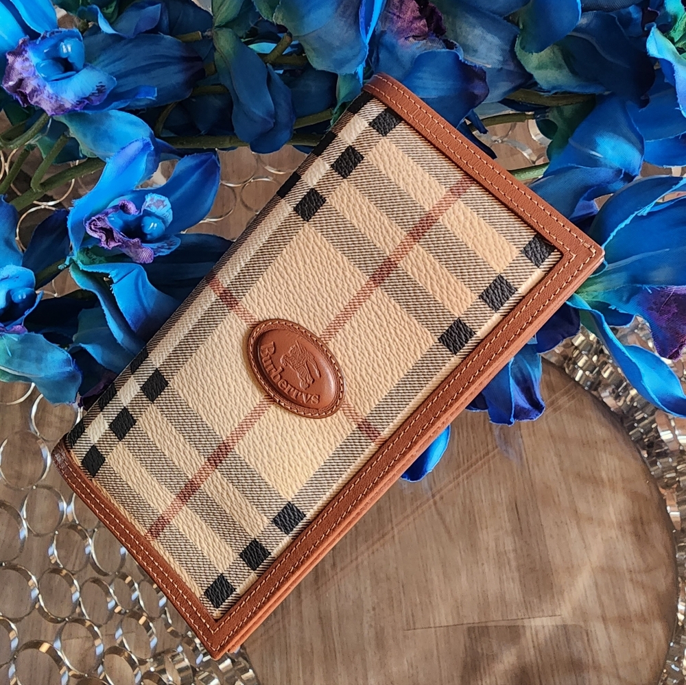 Authentic Burberry Checked Canvas Continental Wallet with Brown Trim - Picture 2 of 12